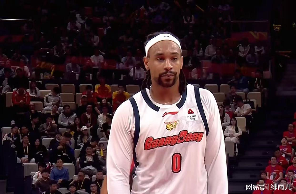 米乐-朱芳雨赌对了！广东队拒绝裁掉萨林杰，麦考尔进入离队倒计时？